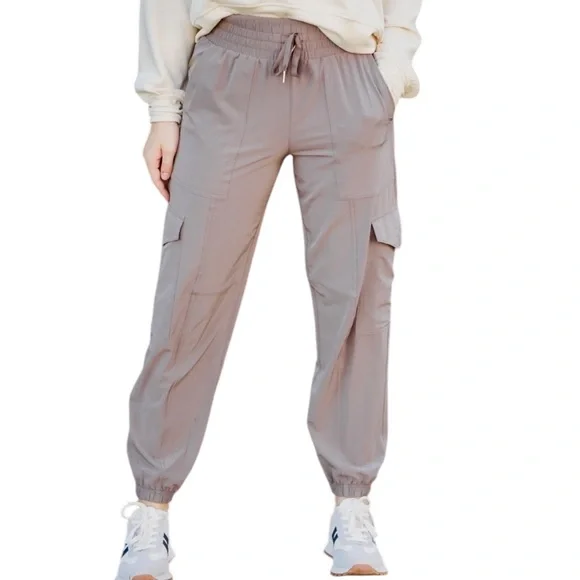 Spanx NWT out of office cargo joggers smoke M - Picture 10 of 10